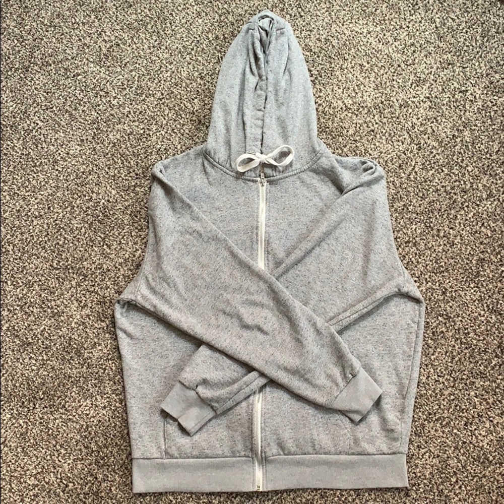 Size XL gray hoodie